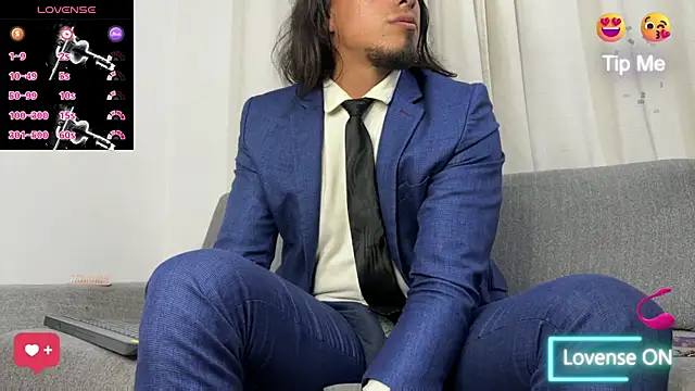 Tom blunt96 online show from 6, 11, 2025