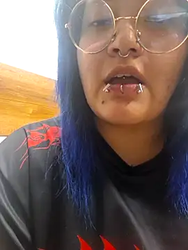 Snapshot of lucky-leah chatting on 30, 4, 2026 lucky-leah online show from 30, 4, 2026