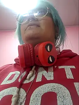 lucky-leah online show from 9, 3, 2025
