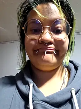 lucky-leah online show from 15, 10, 2025