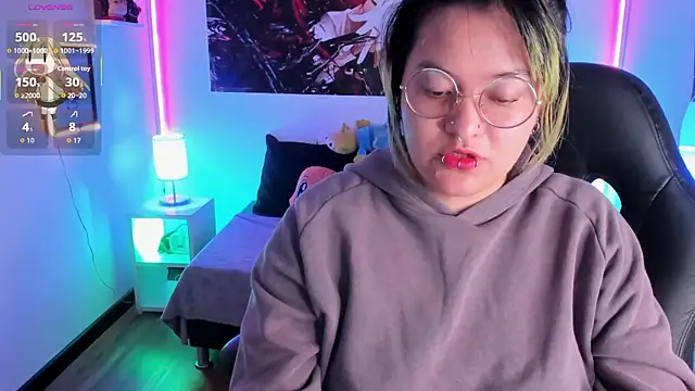 lucky-leah online show from 12, 11, 2025