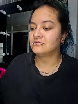 Snapshot of lucky-leah chatting on 23, 5, 2026 lucky-leah online show from 23, 5, 2026