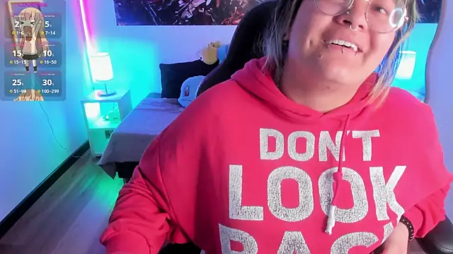 lucky-leah online show from 2, 12, 2025