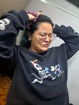 lucky-leah online show from 7, 4, 2026