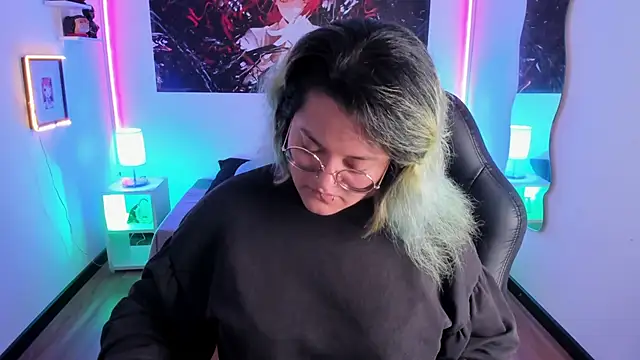 lucky-leah online show from 14, 11, 2025