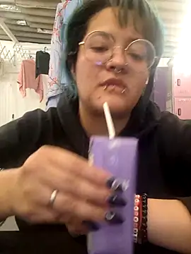 Snapshot of lucky-leah chatting on 3, 6, 2026 lucky-leah online show from 3, 6, 2026