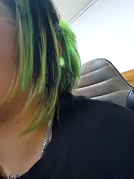 lucky-leah online show from 8, 11, 2025