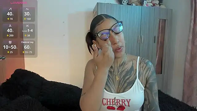 Kayla foxxy online show from 17, 11, 2025