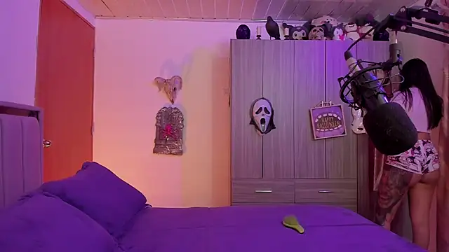 Kayla foxxy online show from 24, 10, 2025