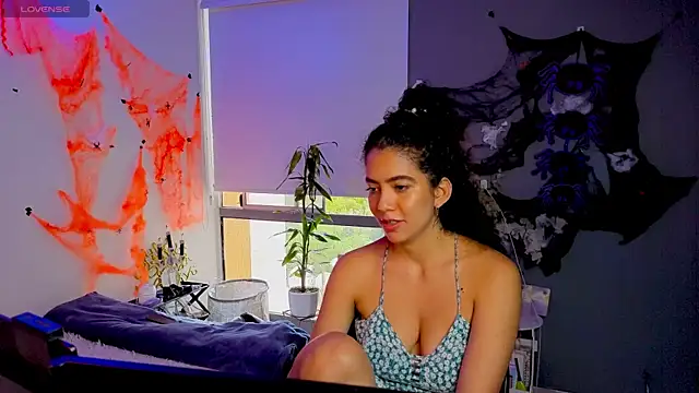 Snapshot of arteverena chatting on 1, 11, 2025 arteverena online show from 1, 11, 2025