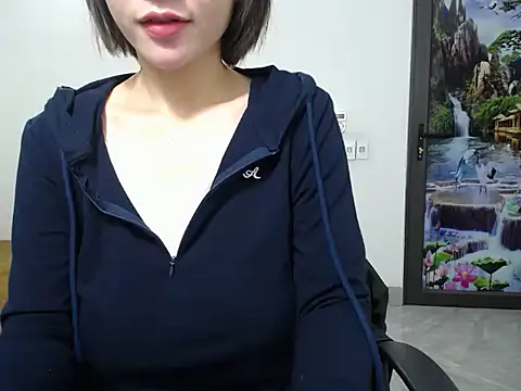 Love bug15 online show from 26, 2, 2025