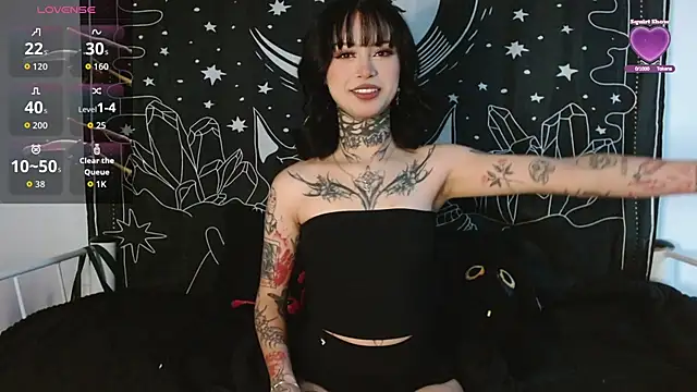 Snapshot of Isabella__dark chatting on 4, 10, 2025 Isabella  dark online show from 4, 10, 2025