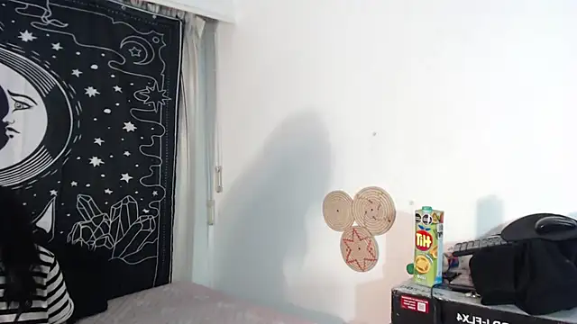 Snapshot of Isabella__dark chatting on 8, 2, 2025 Isabella  dark online show from 8, 2, 2025