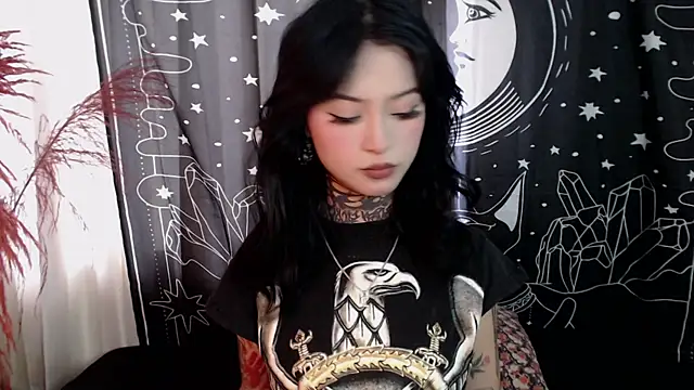 Snapshot of Isabella__dark chatting on 30, 1, 2025 Isabella  dark online show from 30, 1, 2025