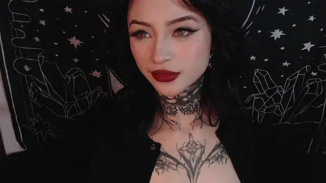 Snapshot of Isabella__dark chatting on 29, 1, 2025 Isabella  dark online show from 29, 1, 2025