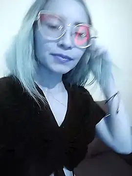 JuliaMack online show from 26, 9, 2025