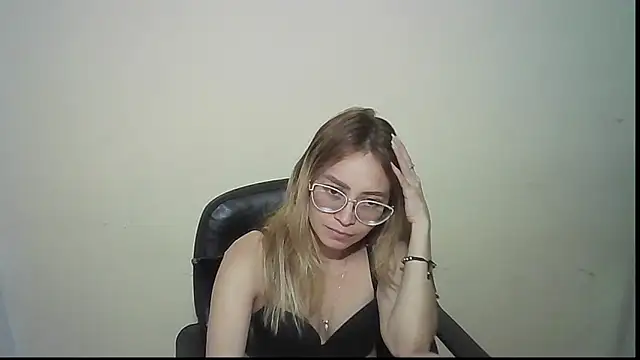 JuliaMack online show from 23, 9, 2025
