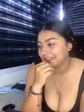 Snapshot of Kittyy_Hott_ chatting on 9, 1, 2025 Kittyy Hott online show from 9, 1, 2025