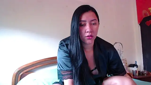 LuciaTomson online show from 20, 4, 2026