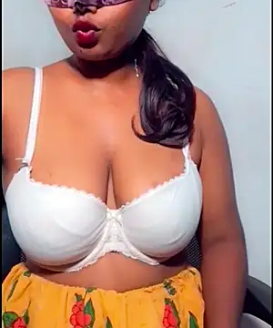 Snapshot of SLteena chatting on 2, 7, 2026 SLteena online show from 2, 7, 2026
