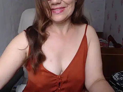 Snapshot of KittyyLaBeauty chatting on 3, 6, 2026 KittyyLaBeauty online show from 3, 6, 2026