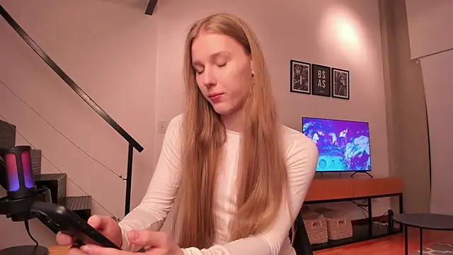 Mira Lite online show from 6, 5, 2026