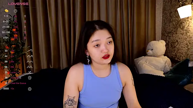 FreyaRaya online show from 9, 11, 2025