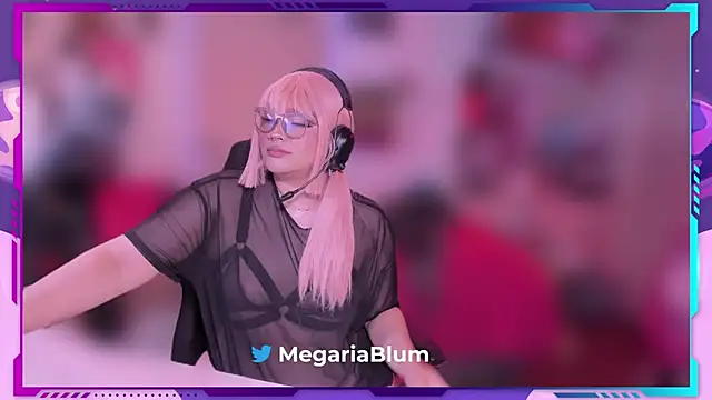 Snapshot of MegariaB chatting on 1, 5, 2026 MegariaB online show from 1, 5, 2026