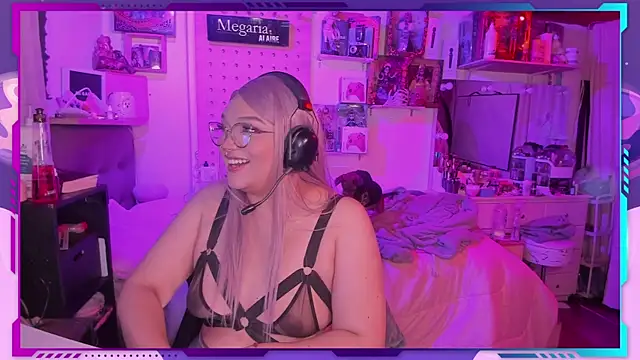 Snapshot of MegariaB chatting on 17, 10, 2025 MegariaB online show from 17, 10, 2025