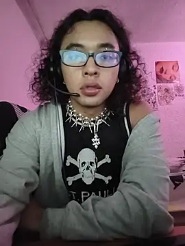 Snapshot of angelsdustxxx chatting on 21, 10, 2025 angelsdustxxx online show from 21, 10, 2025