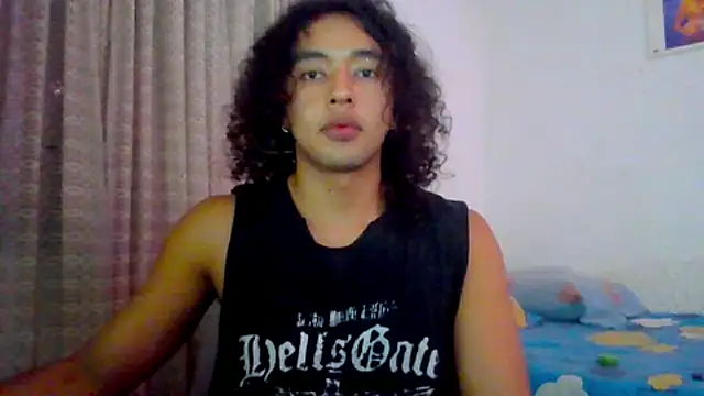 Snapshot of angelsdustxxx chatting on 30, 9, 2025 angelsdustxxx online show from 30, 9, 2025