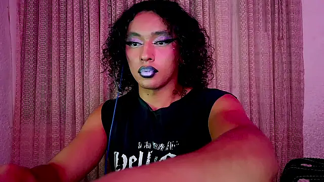 Snapshot of angelsdustxxx chatting on 24, 9, 2025 angelsdustxxx online show from 24, 9, 2025