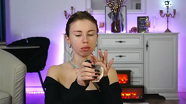 ivyleague  online show from 16, 10, 2025