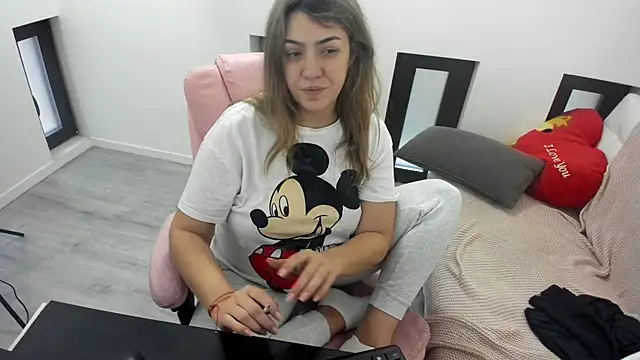 Dyana Kaylinn online show from 30, 3, 2026