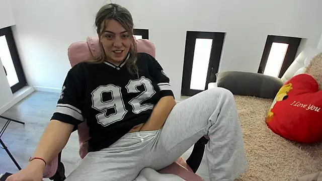 Dyana Kaylinn online show from 11, 3, 2026