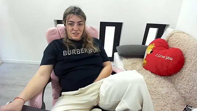 Dyana Kaylinn online show from 22, 3, 2026