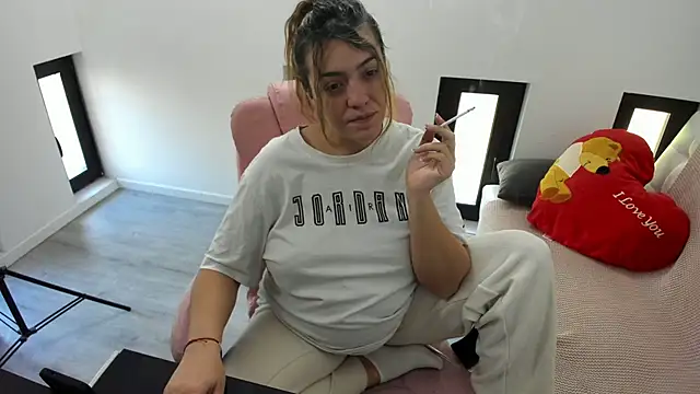 Snapshot of Dyana_Kaylinn chatting on 24, 4, 2026 Dyana Kaylinn online show from 24, 4, 2026