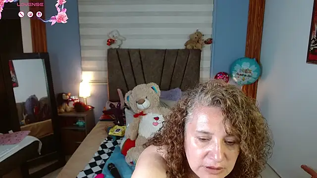 Snapshot of Nadia_84 chatting on 26, 5, 2026 Nadia 84 online show from 26, 5, 2026