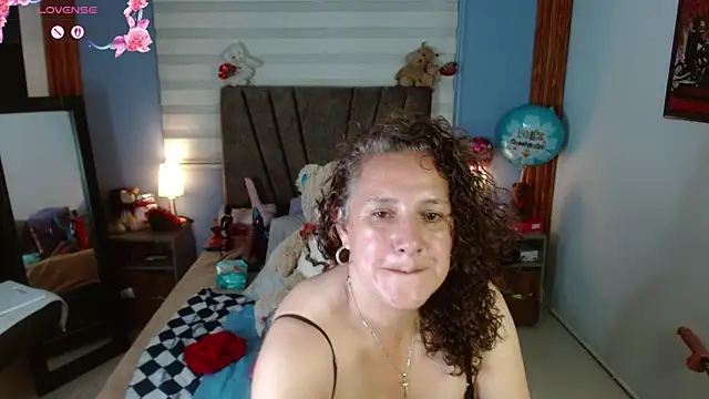 Snapshot of Nadia_84 chatting on 2, 6, 2026 Nadia 84 online show from 2, 6, 2026