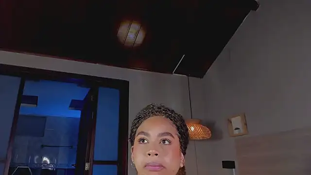 nayah   online show from 10, 10, 2025