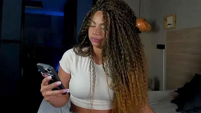 nayah   online show from 4, 10, 2025