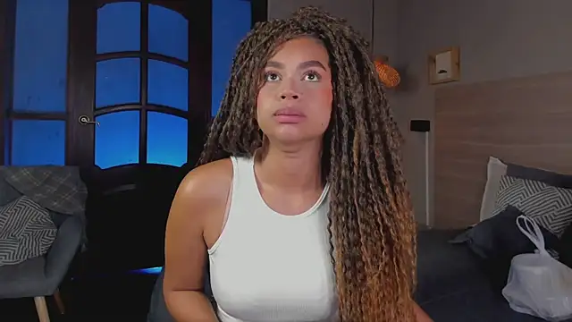 nayah   online show from 14, 11, 2025