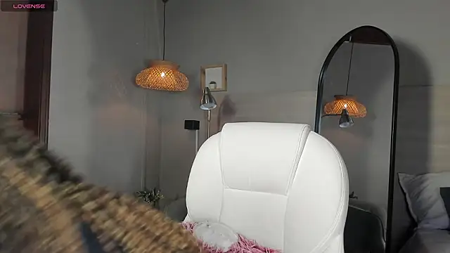 nayah   online show from 17, 3, 2026