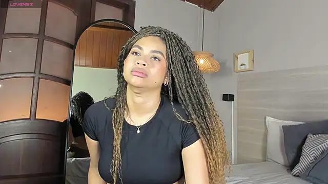 nayah   online show from 14, 4, 2026