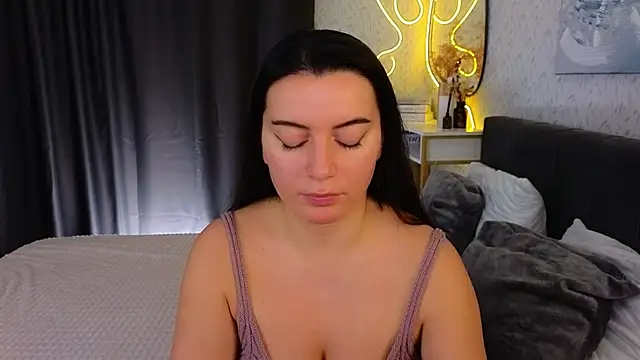YourSweetDream  online show from 8, 2, 2025