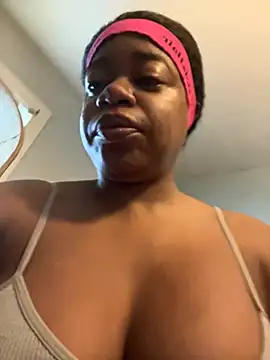 Snapshot of MommyConfident chatting on 13, 7, 2026 MommyConfident online show from 13, 7, 2026