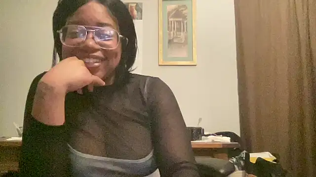 Snapshot of MommyConfident chatting on 11, 6, 2026 MommyConfident online show from 11, 6, 2026