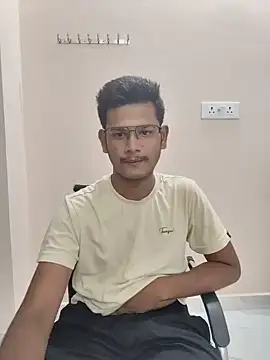 Snapshot of Dusky_Aarav chatting on 4, 7, 2026 Dusky Aarav online show from 4, 7, 2026