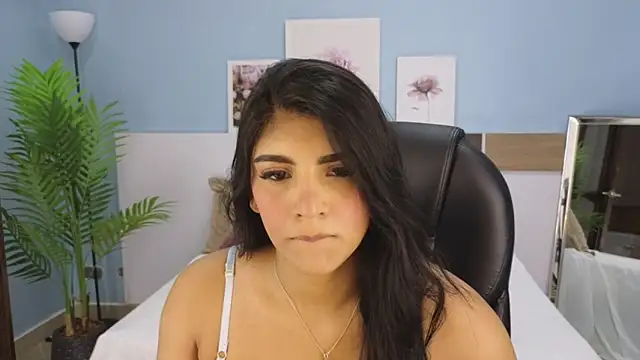 Snapshot of maiaa_ruiz chatting on 10, 6, 2026 maiaa ruiz online show from 10, 6, 2026