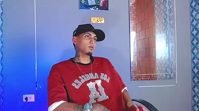 Snapshot of Liam_lee chatting on 19, 7, 2026 Liam lee online show from 19, 7, 2026